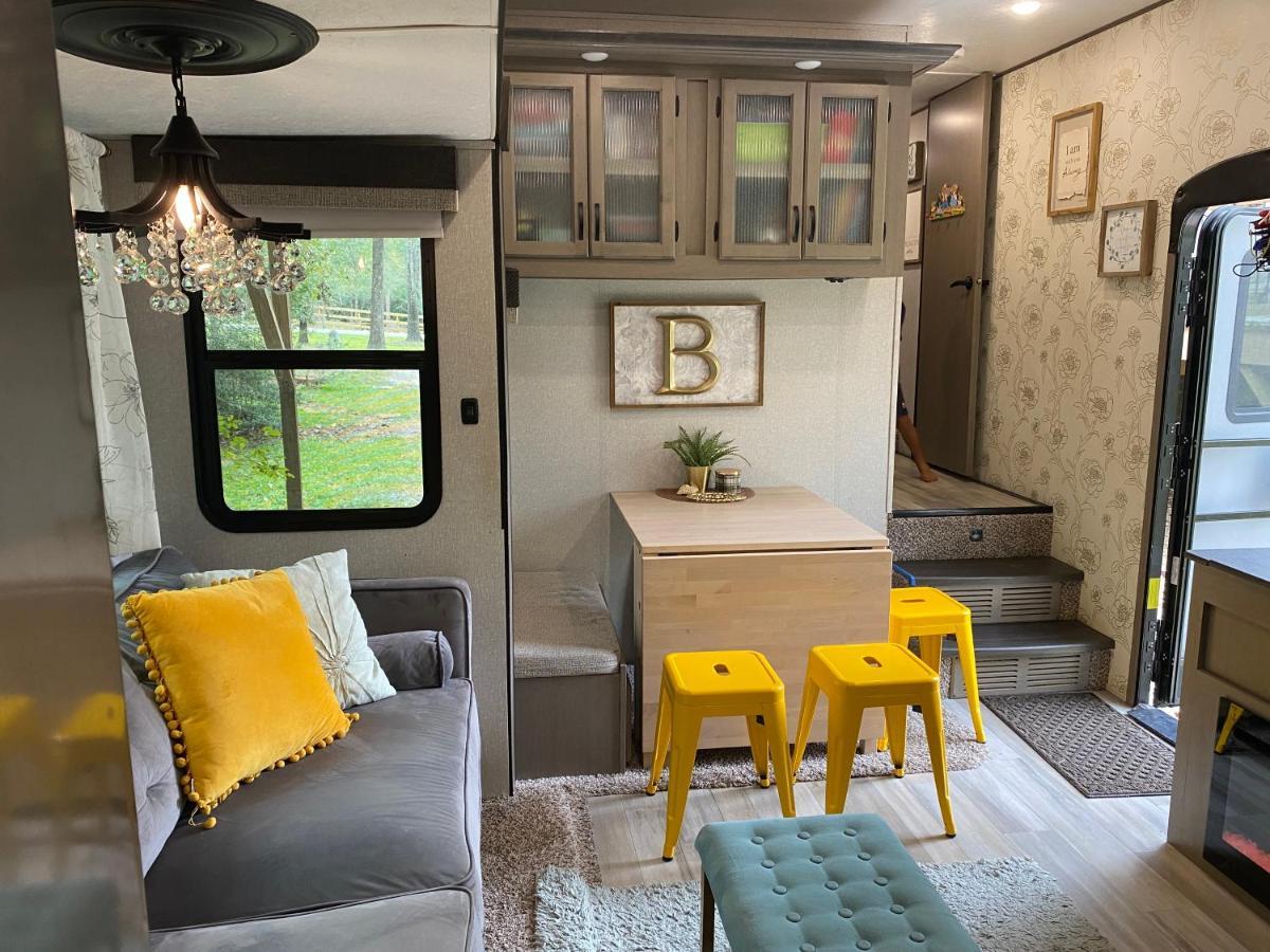 Willis Cozy Rv Experience W/Pool+Spa Near Lake Conroe מראה חיצוני תמונה